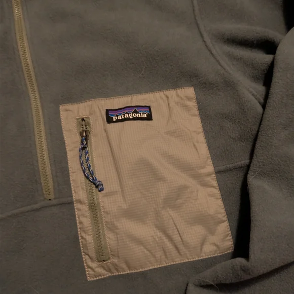 Patagonia Charcoal and Taupe Fleece Pullover - Picture 2 of 3